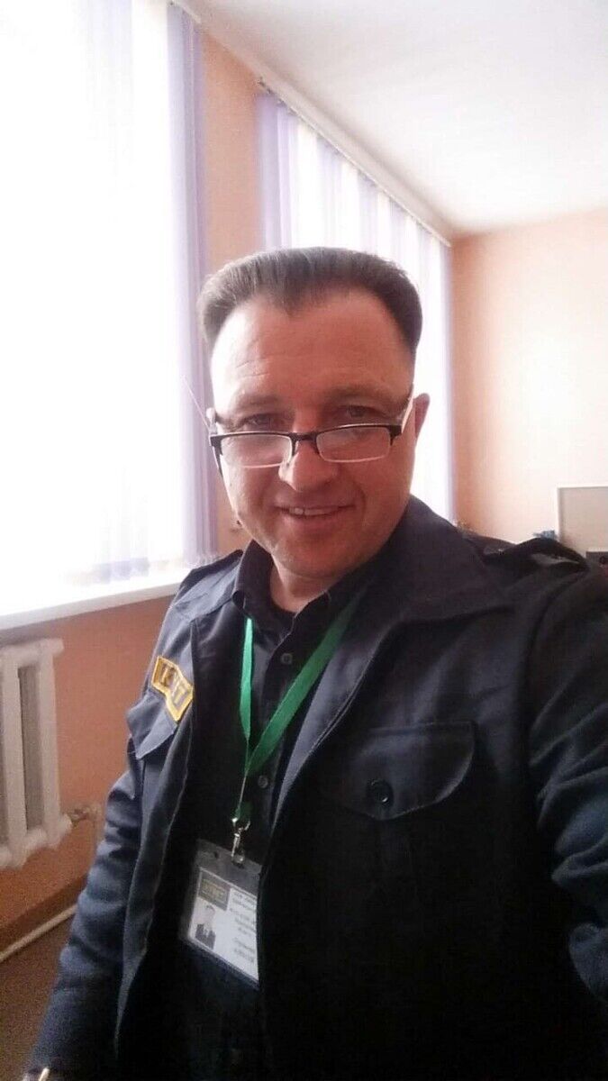  21595966  Alex, 53 ,    
