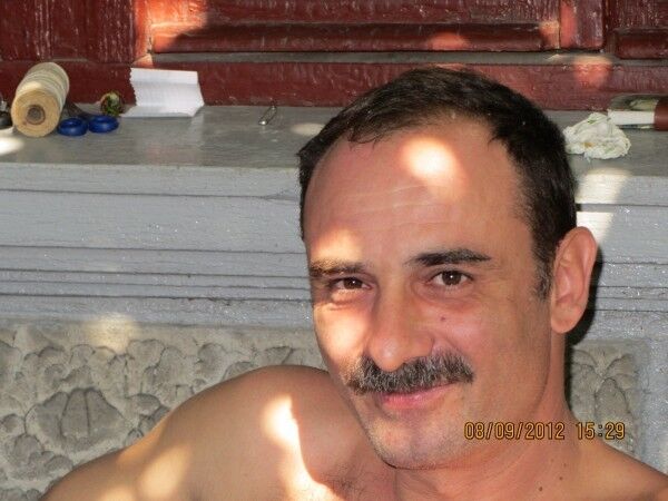  18437426  Ivan, 57 ,    