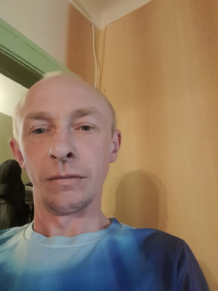  42572806  , 37 ,    
