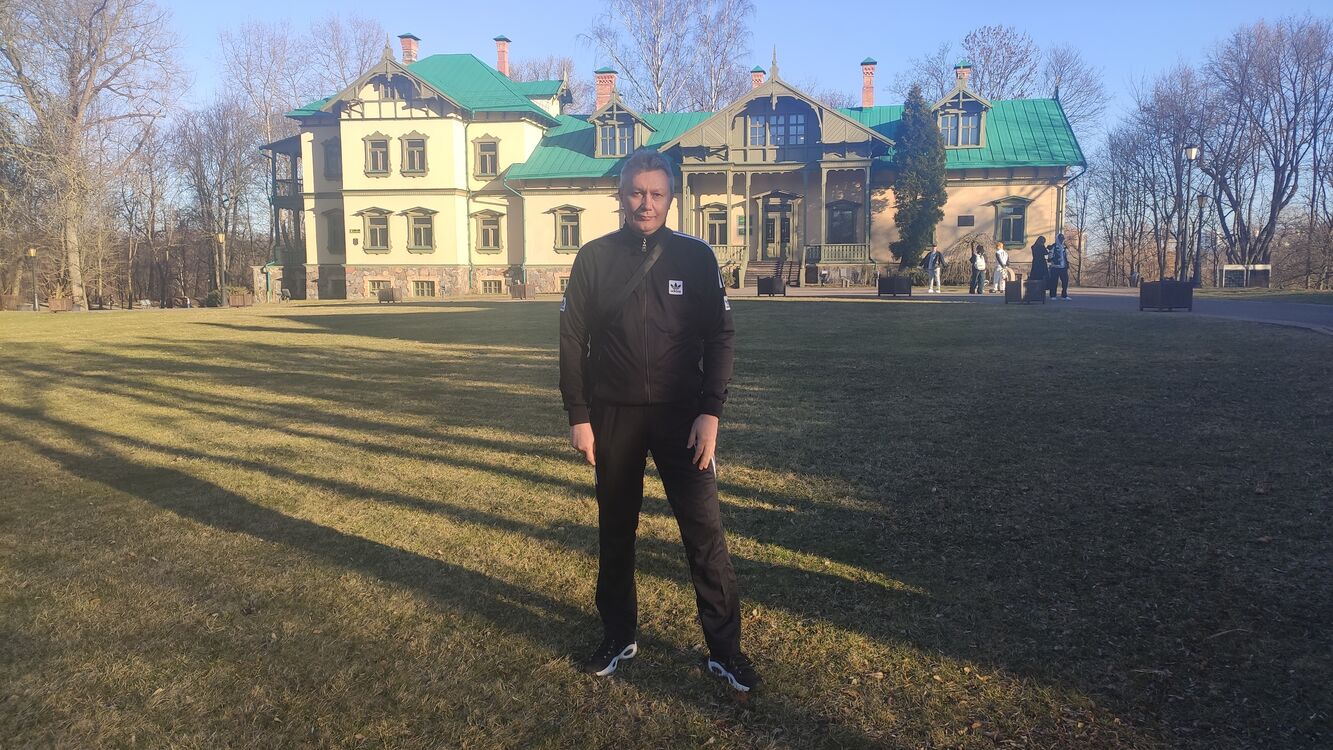  51069756  Alexandr, 52 ,    