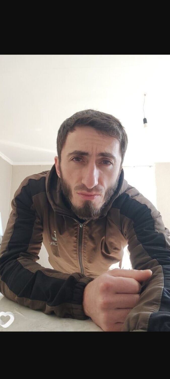  52939496  , 32 ,    