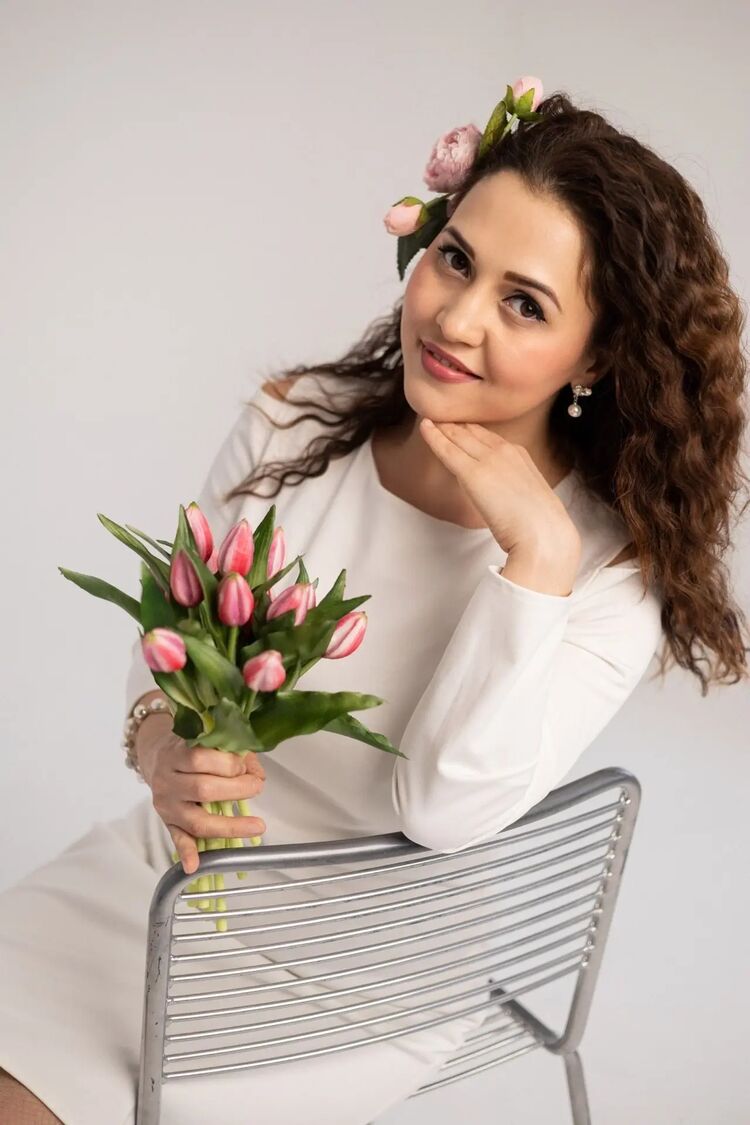  53167066  Anna, 38 ,    