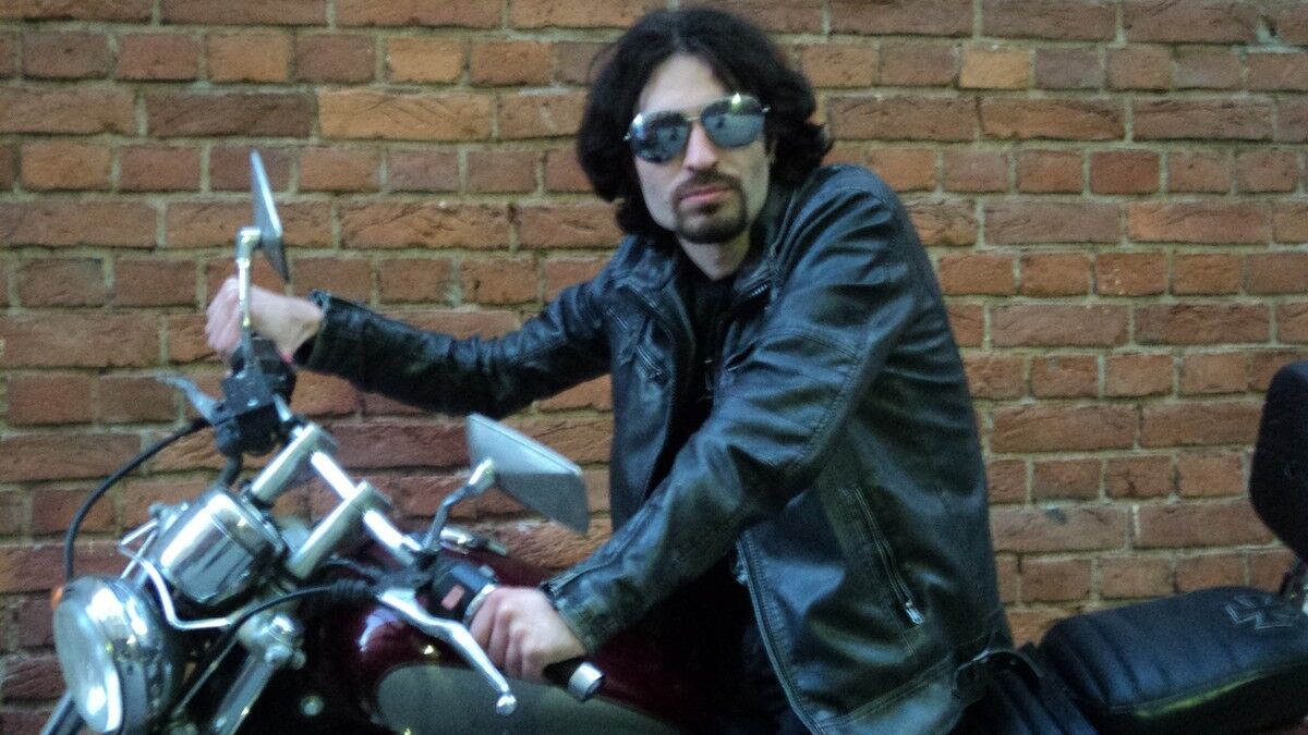 ���������� �����-���������, ���� ������� April, 41 ���, ������������ ��� ����� � ���������, c�������� ���������