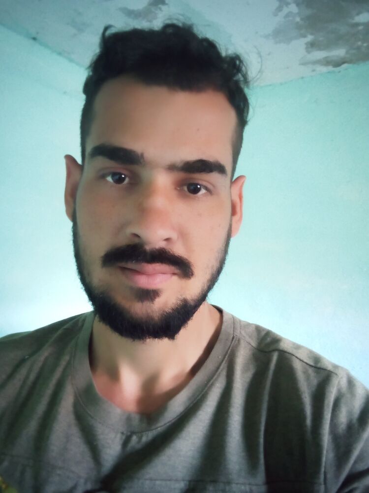  ,   Alejandro, 27 ,   ,   