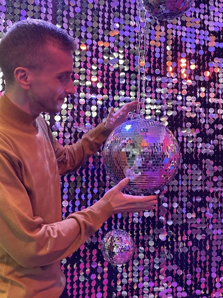 ���� 33119856 ������� ˸��, 32 ����, ���� ���������� � �����-����������