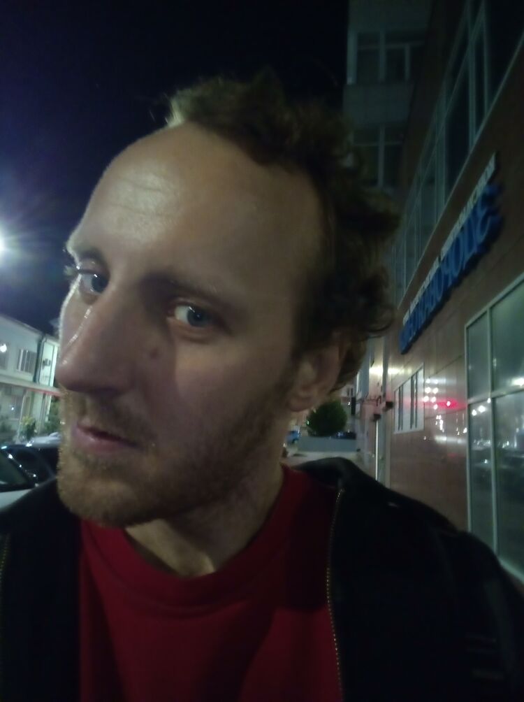  31092526  Roman, 28 ,    --