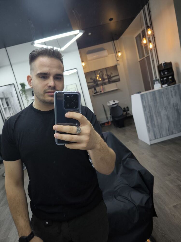  47593066  , 21 ,    