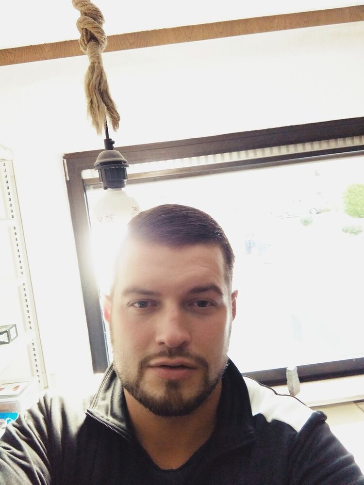  Siegen,   Roman, 39 ,   ,   , c 