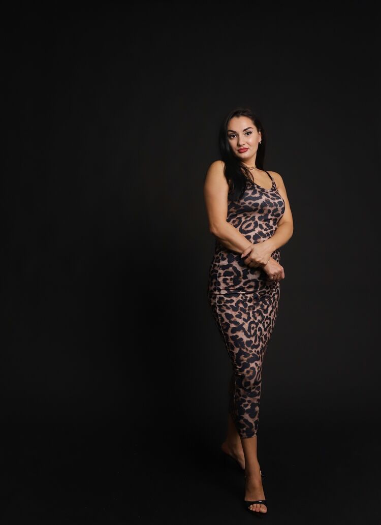  53604896  Aly Kim, 39 ,    