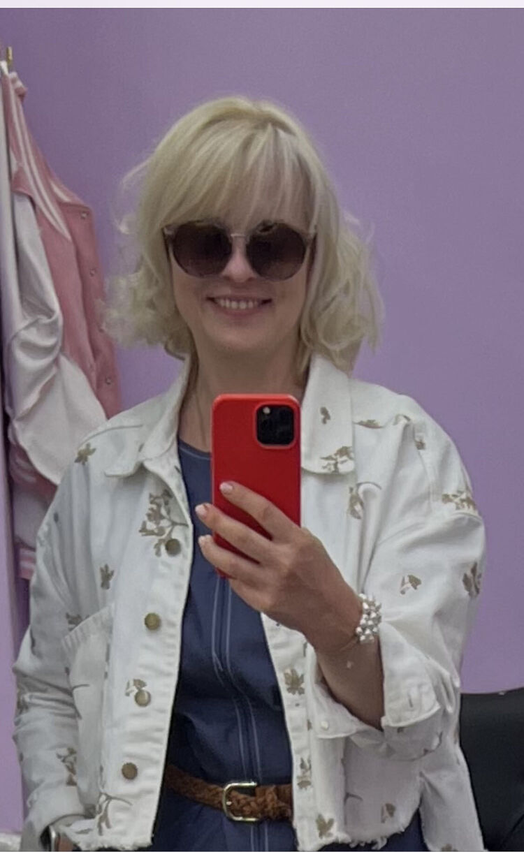  ,   Elena, 54 ,     , c , 