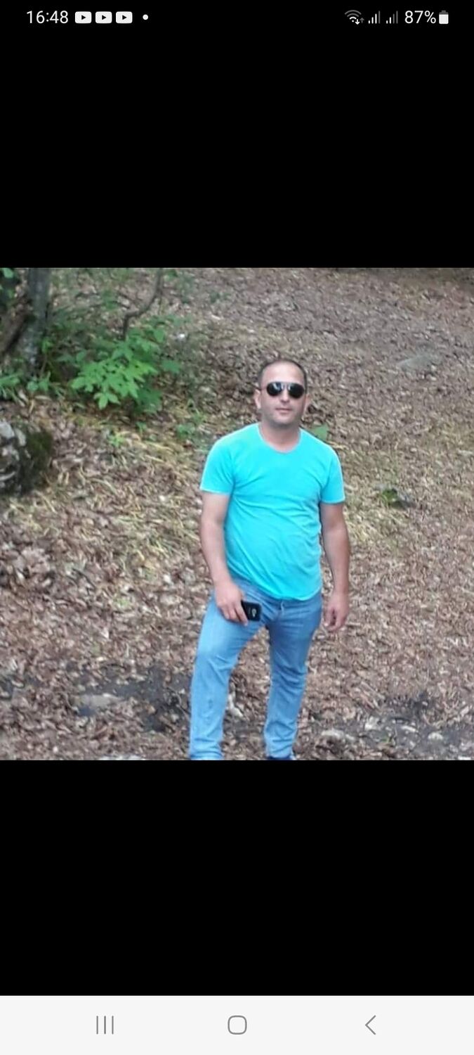  44783116  Farid, 42 ,    