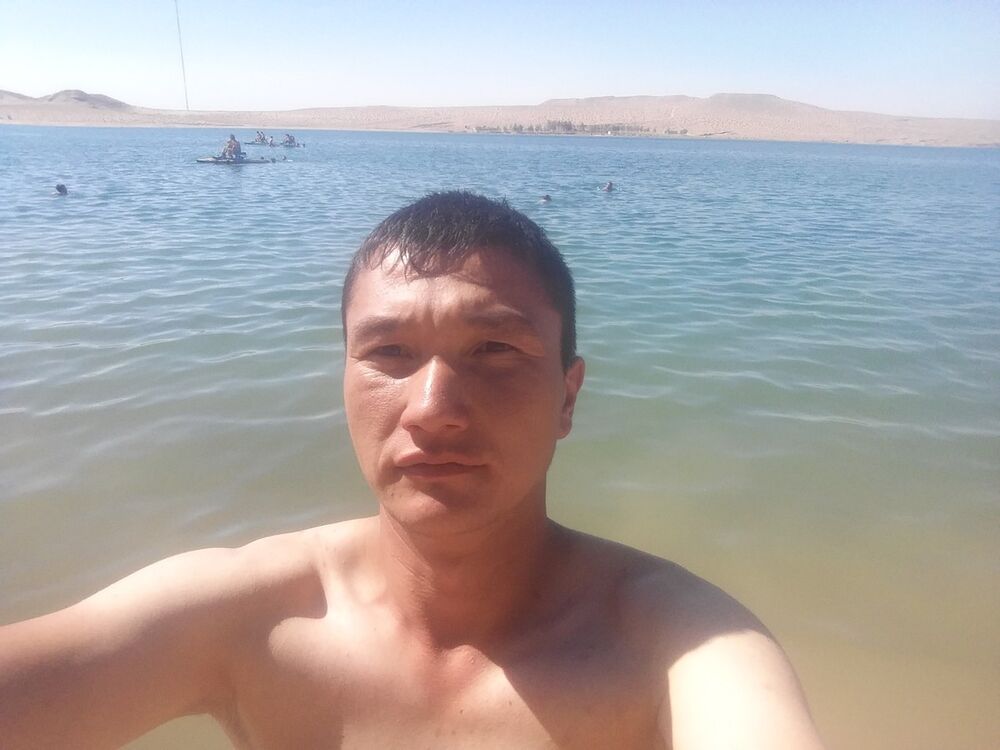  14740996  Azamat, 35 ,    