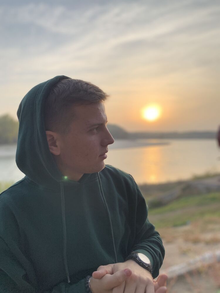  -,   Andrei, 21 ,   ,   , c , 