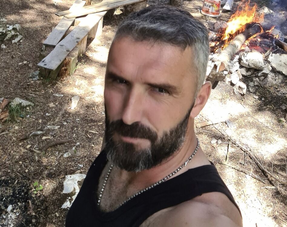  ,   Nikola, 43 ,   ,   , c 