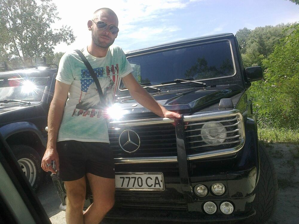  7800876  Igor, 37 ,    