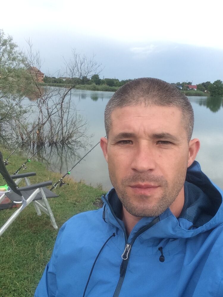  23096846  Miss, 40 ,    Beaver