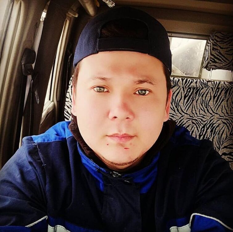  20628716  , 32 ,    