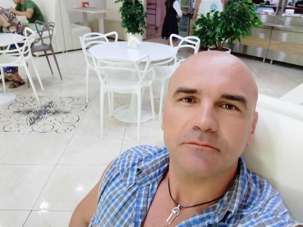  43768906  , 40 ,    