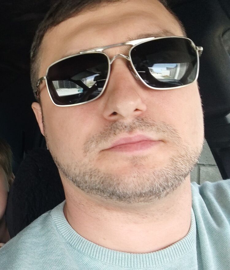  27051626  Ruslan, 33 ,    