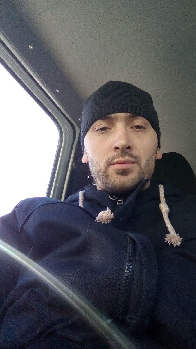  ,   Djoni, 38 ,   ,   , c 