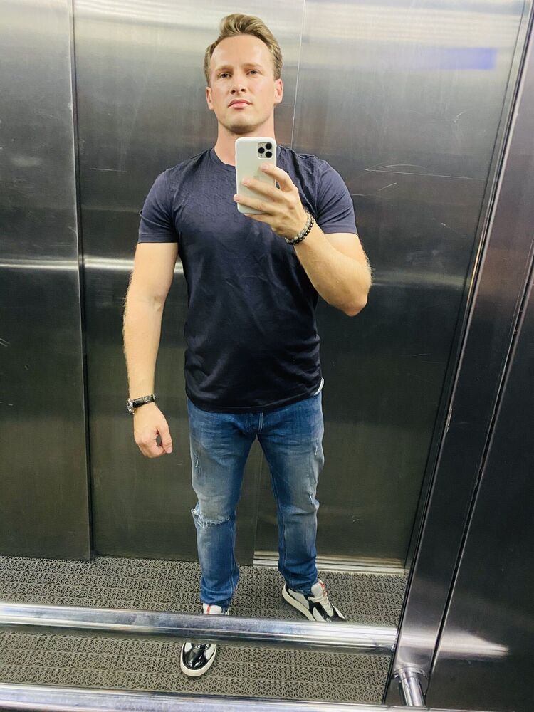  33227336  Vlad, 34 ,    