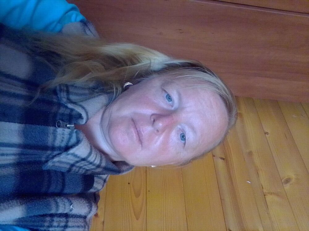  21142716  Maria, 52 ,    