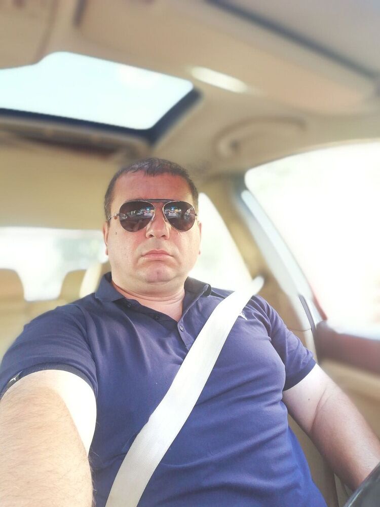  30646506  Malkhaz, 47 ,    