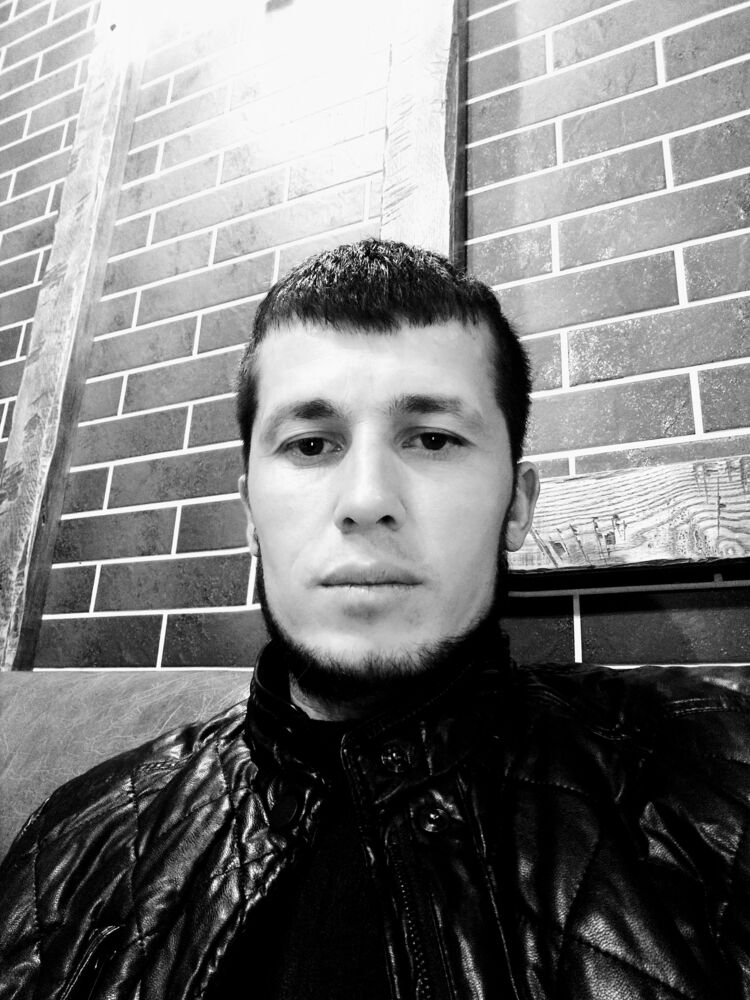  22655246  Ruslan, 35 ,    