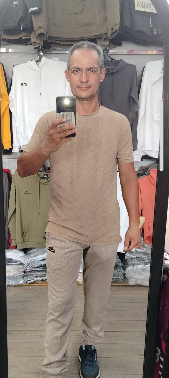  53047726  Umed, 37 ,    