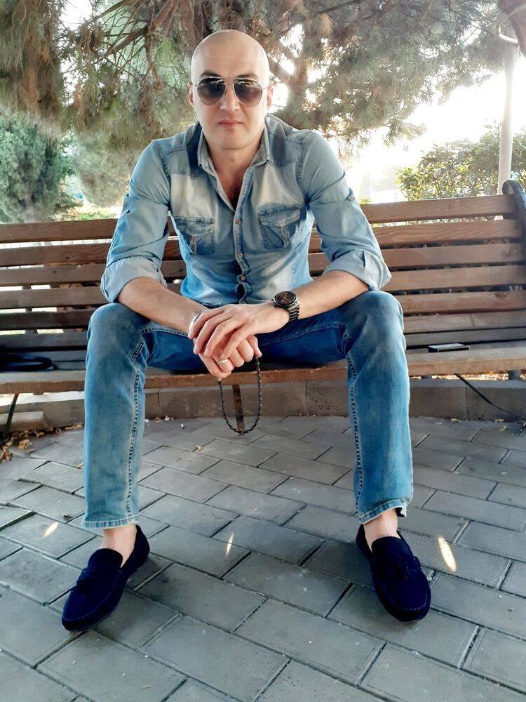  ,   Aleko, 45 ,   ,   , c 
