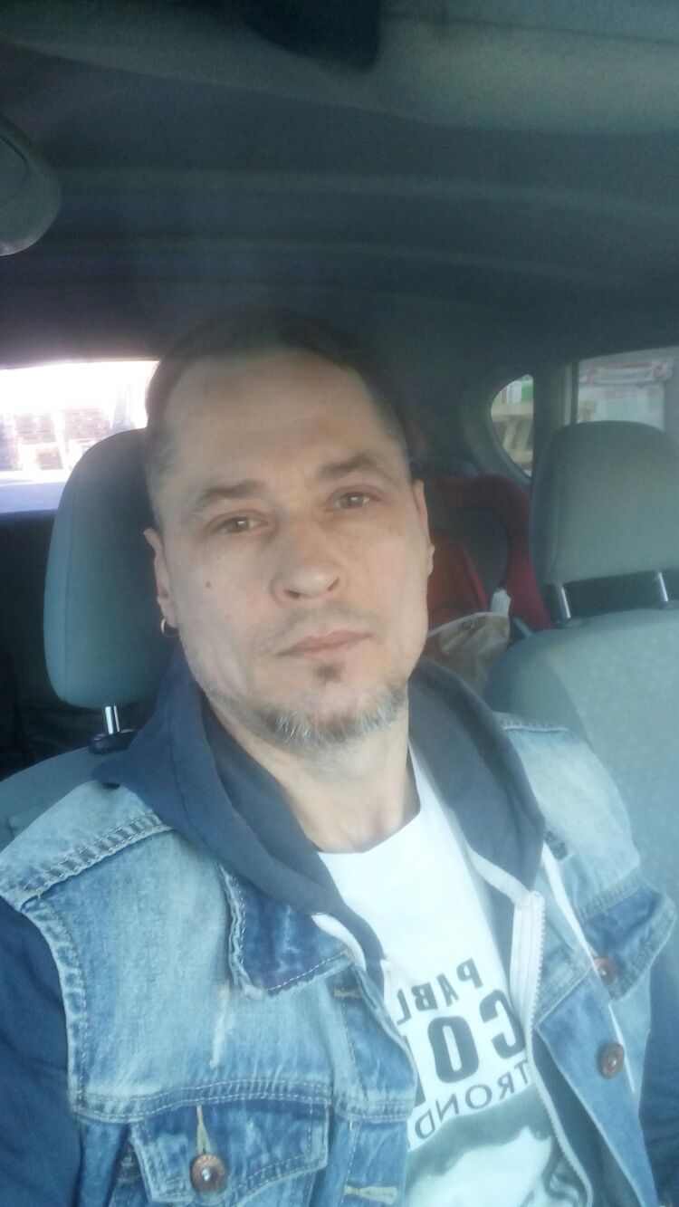  31748356  , 40 ,    