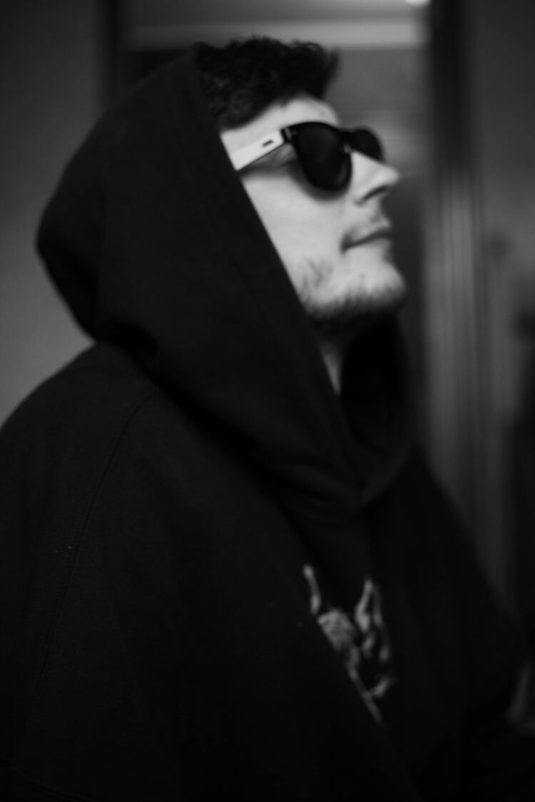  -,   Vlad is love, 32 ,   ,   