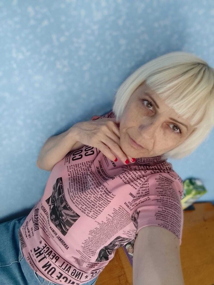  48094766  Lilia, 44 ,    