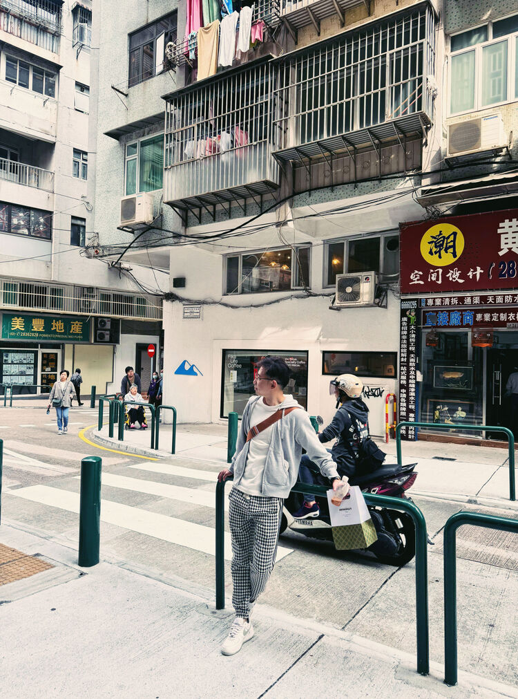 ���������� Hong Kong, ���� ������� Ambrose, 42 ����, ������������ ��� ������, ����� � ���������, c�������� ���������