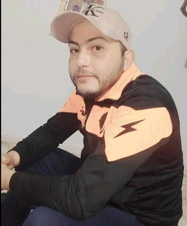  45646316  Jayez, 32 ,    