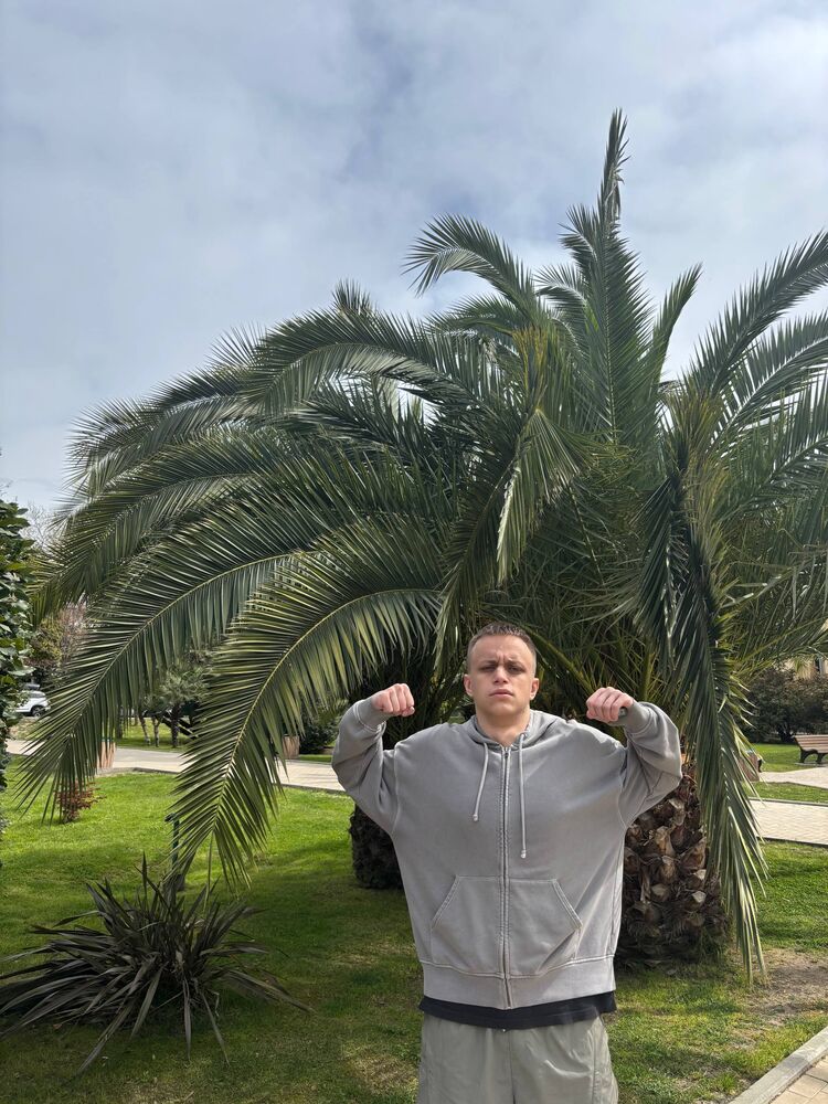  53676006  Mntss, 22 ,    