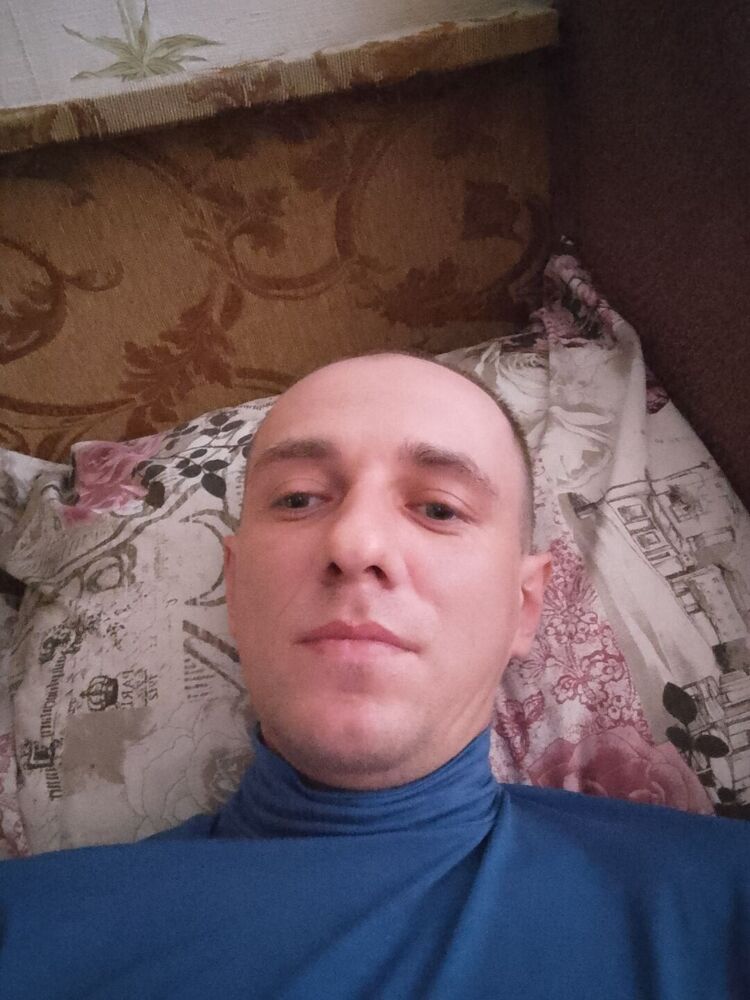  42322906  Pavel, 37 ,    -