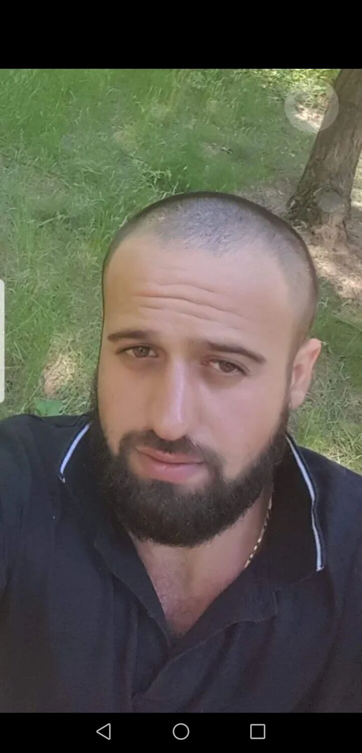  23748706  Jozef, 34 ,    
