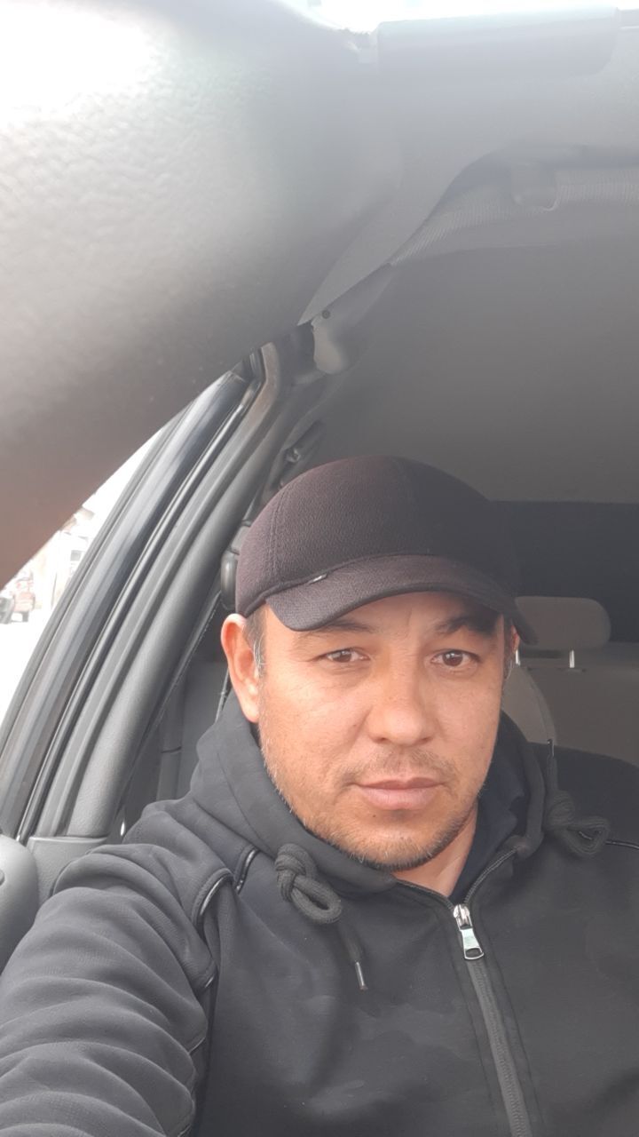  22885976  , 37 ,    