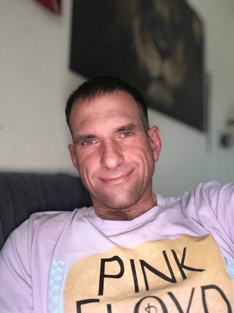  ,   Ivan, 44 ,   ,   