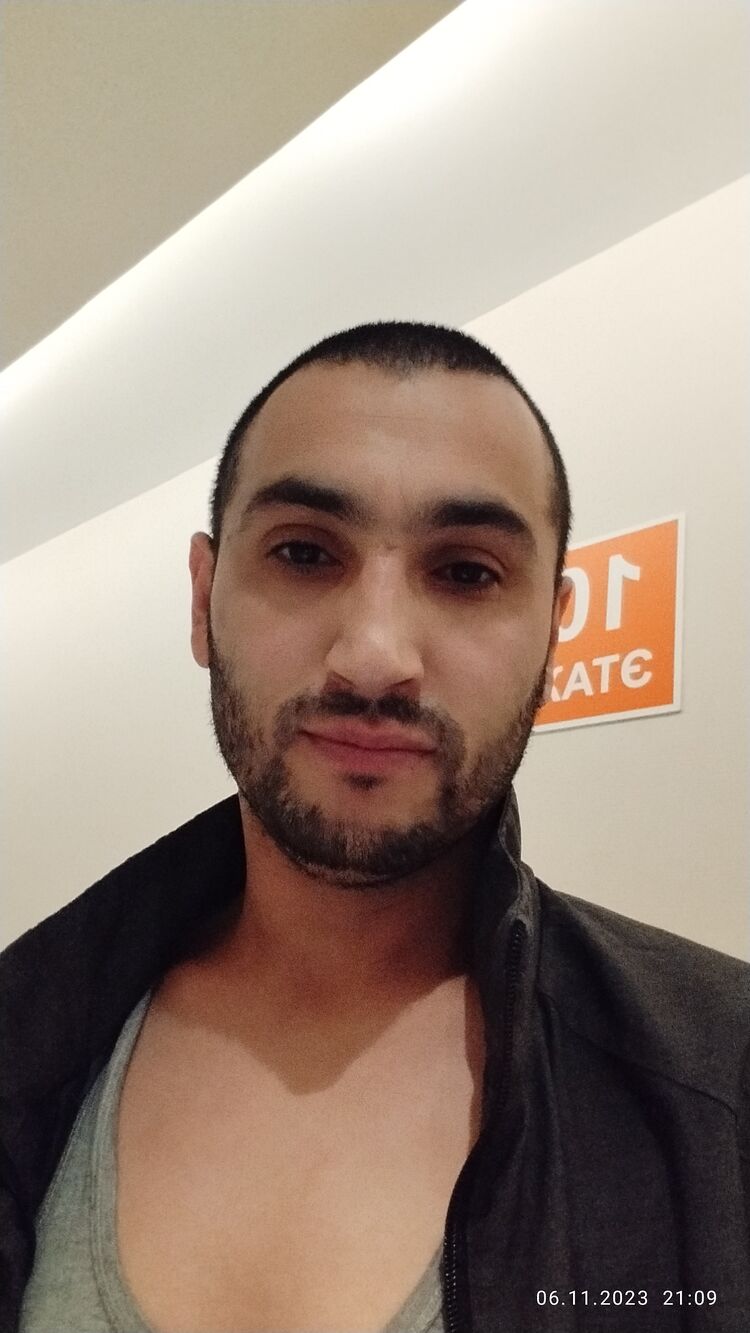  ,   Abror, 37 ,   ,   