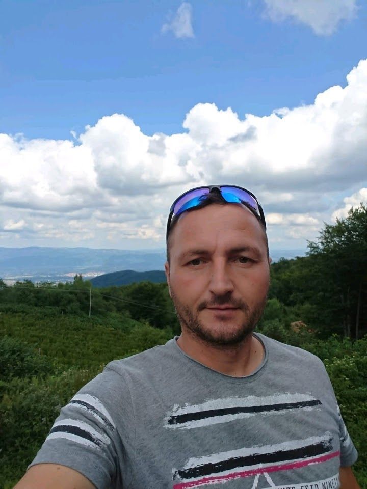  37156046  , 41 ,    
