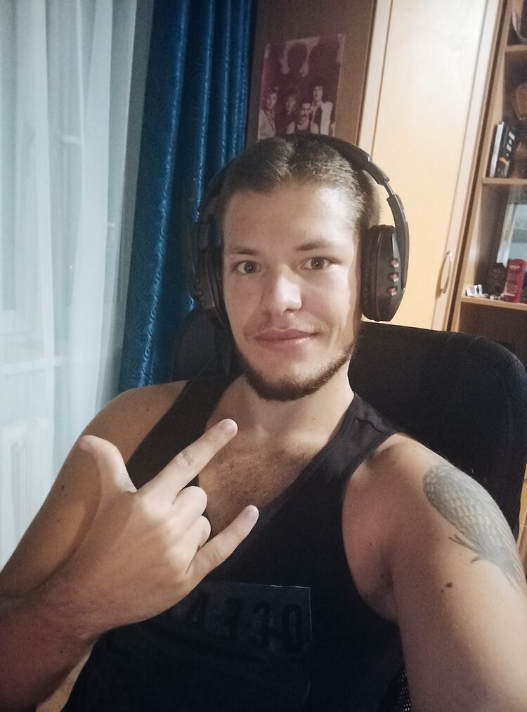  50503676  Nikolay, 24 ,    -