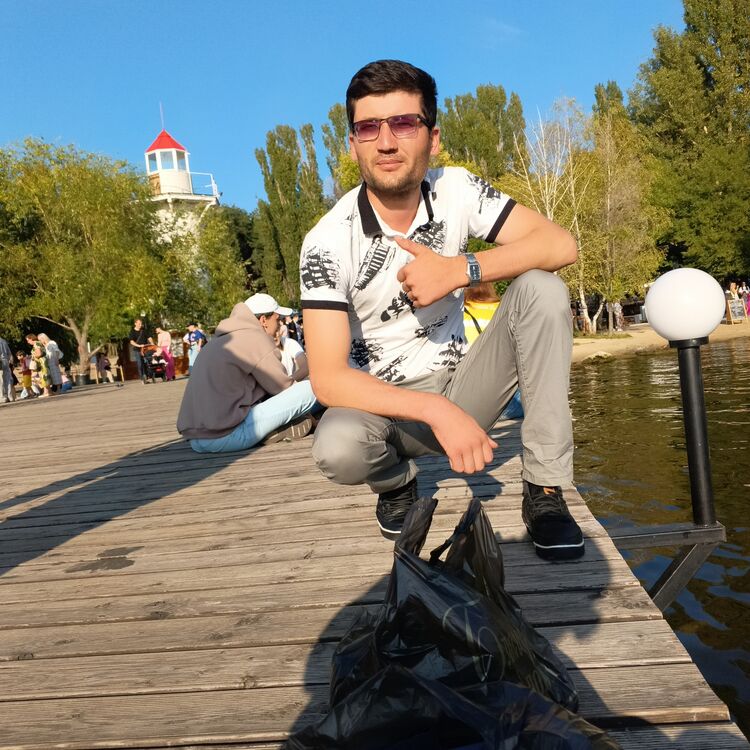  37488216  , 83 ,    