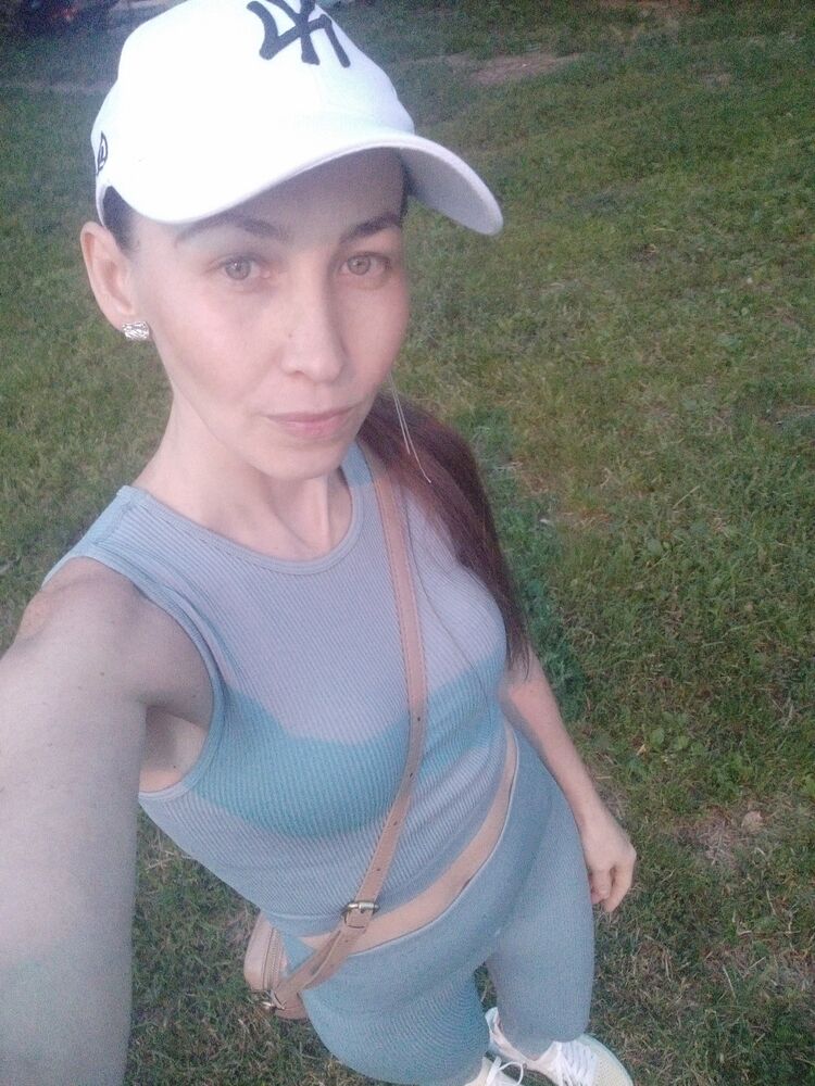  49124086  Liliy, 45 ,    