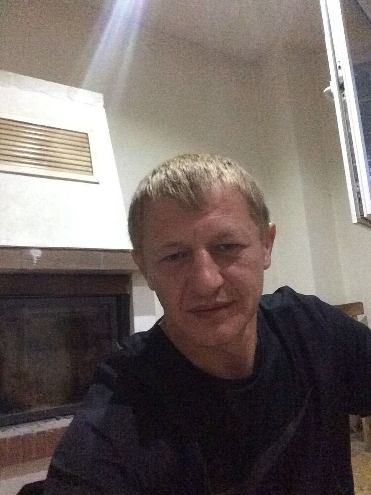  47378256  Nikolas, 44 ,    