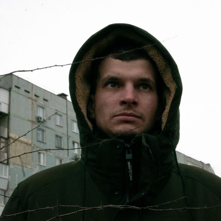  19370386  Ilya, 33 ,     