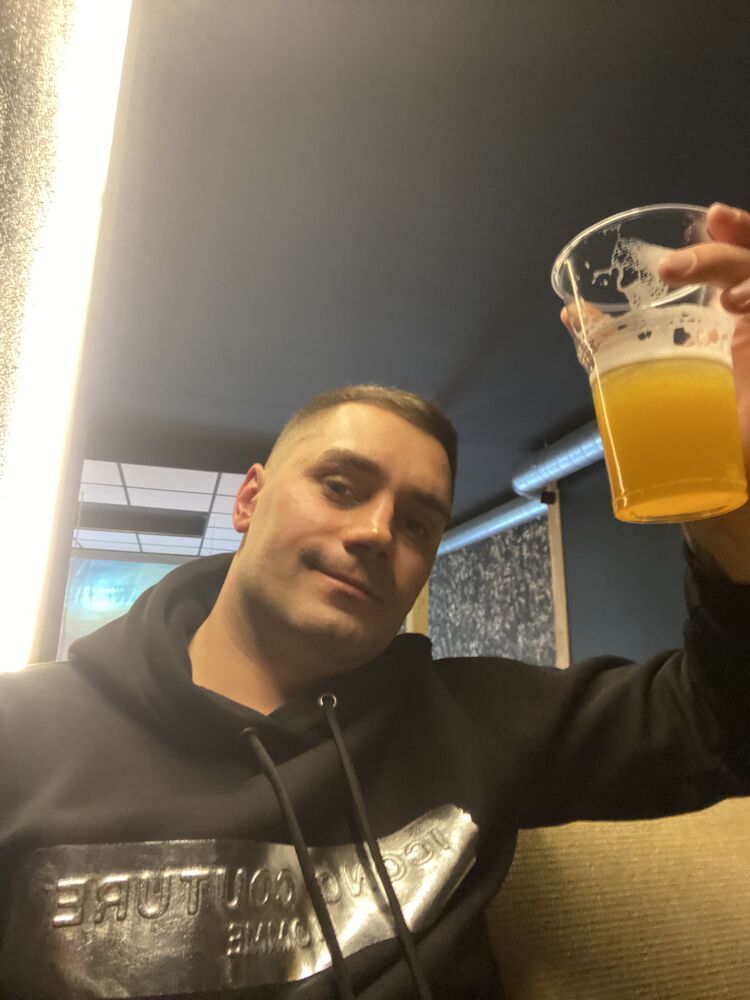  27612266  Santy, 34 ,    -