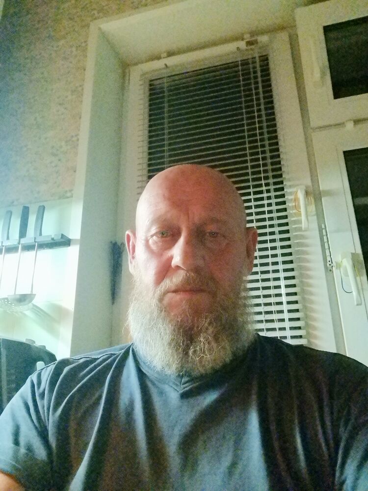  54728516  Sergey, 66 ,    