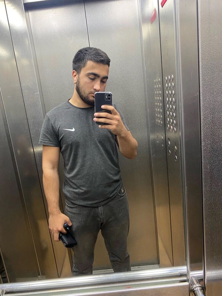  39765326  Parviz, 24 ,    